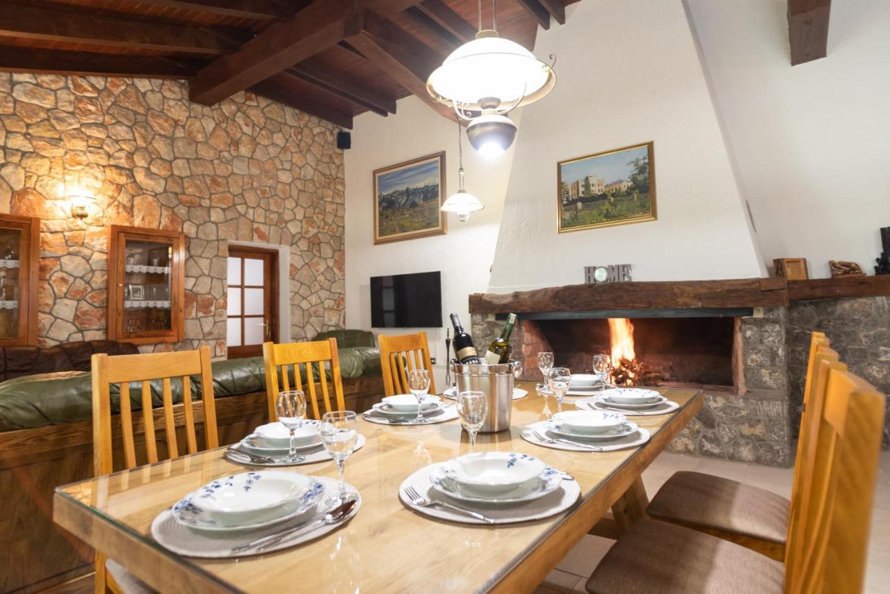 Villa Amalia Siroki Brijeg ภายนอก รูปภาพ