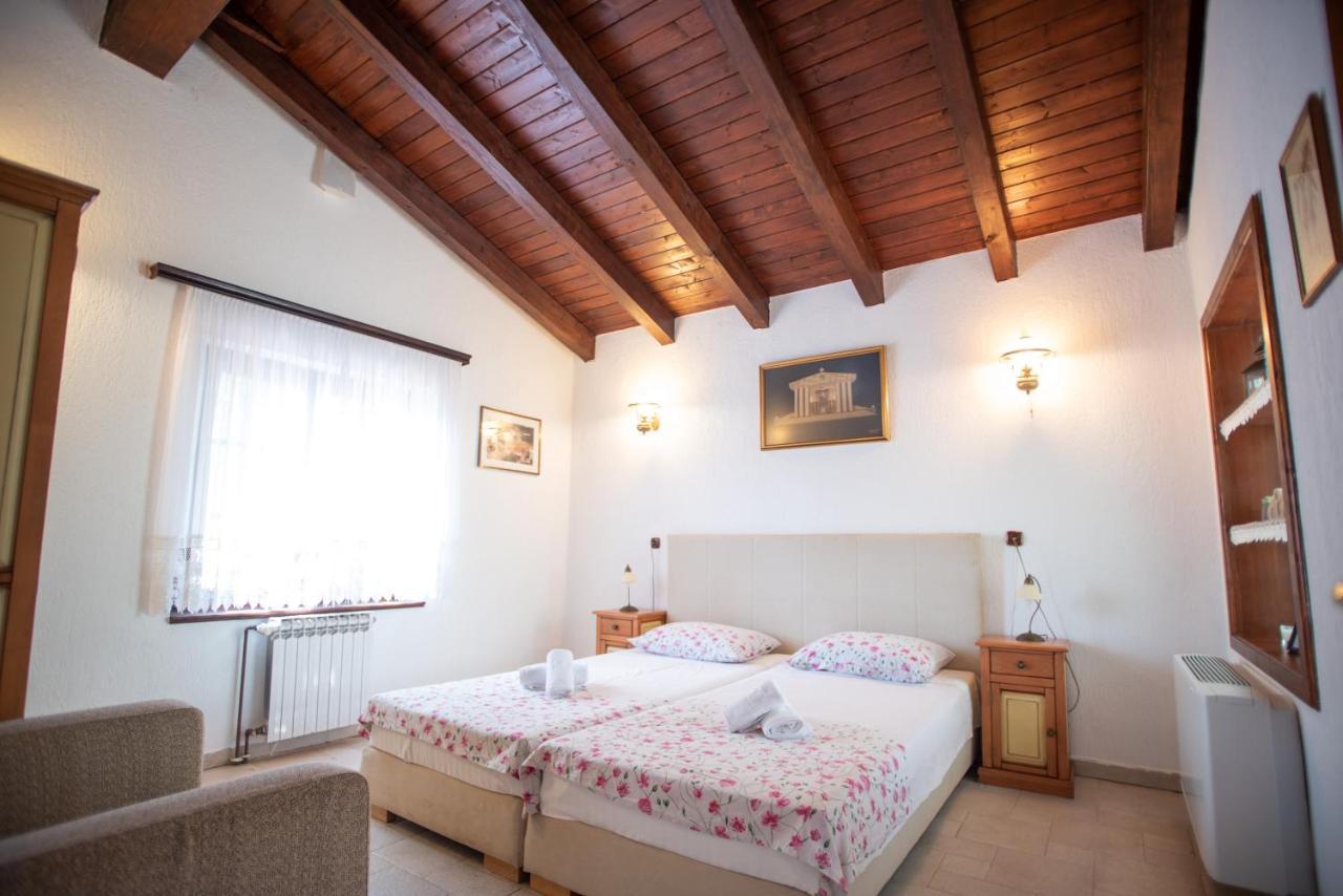 Villa Amalia Siroki Brijeg ภายนอก รูปภาพ