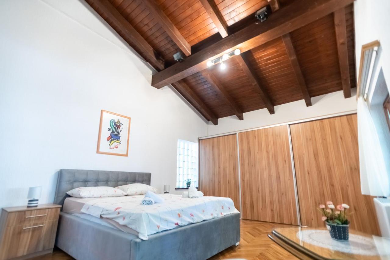 Villa Amalia Siroki Brijeg ภายนอก รูปภาพ